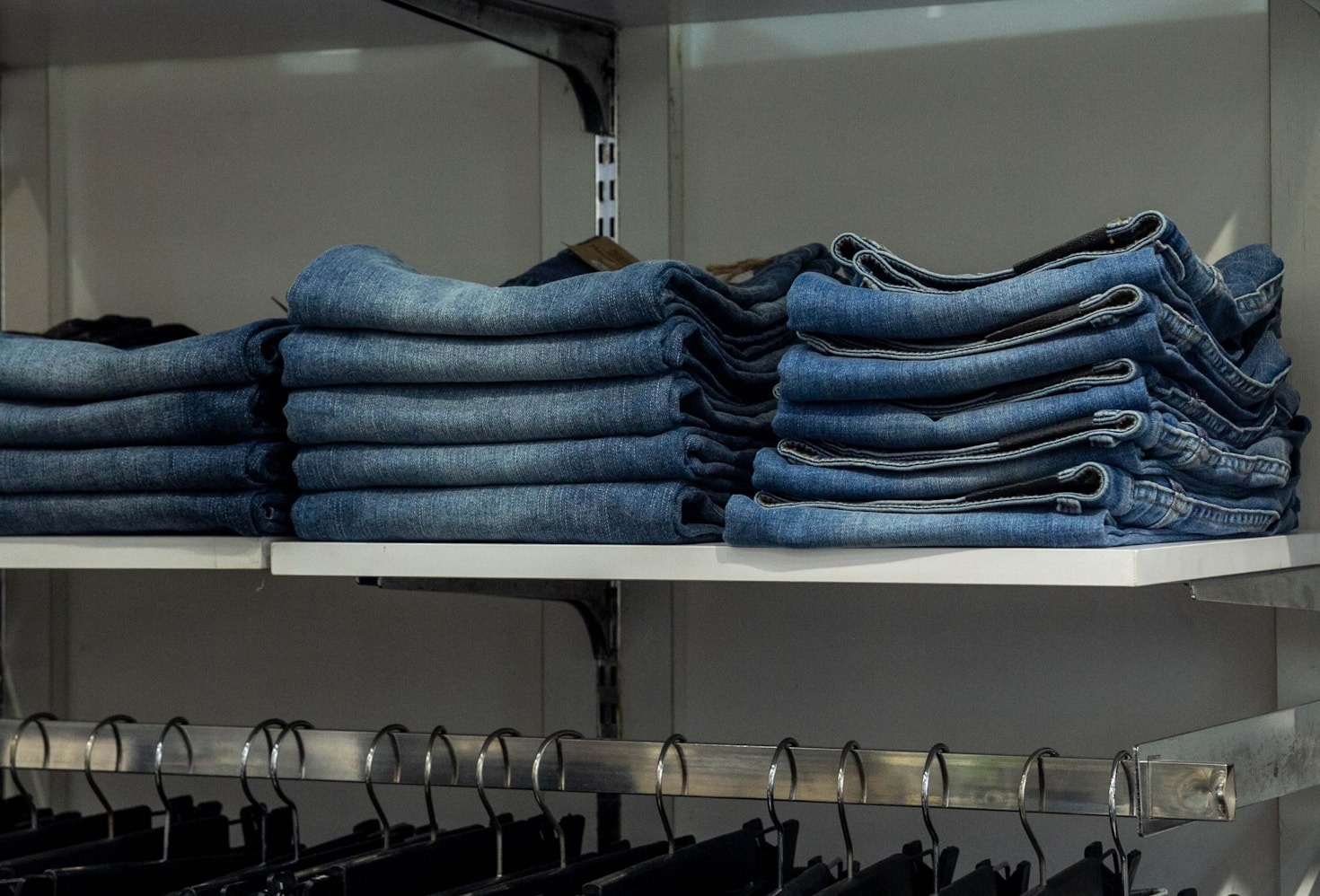 Història del Denim: De la roba de treball a la icona cultural